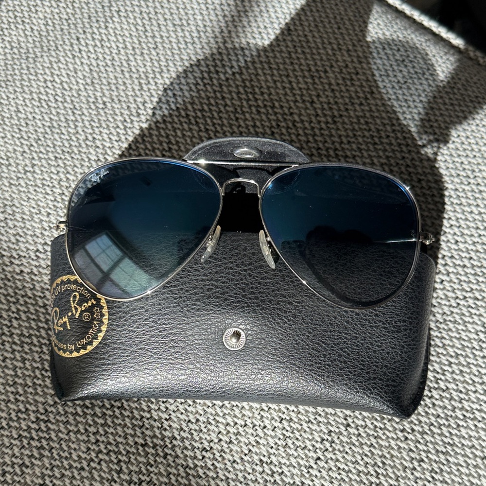 Ray-Ban Silver Frame Aviator Sunglasses with Dark Blue Lenses